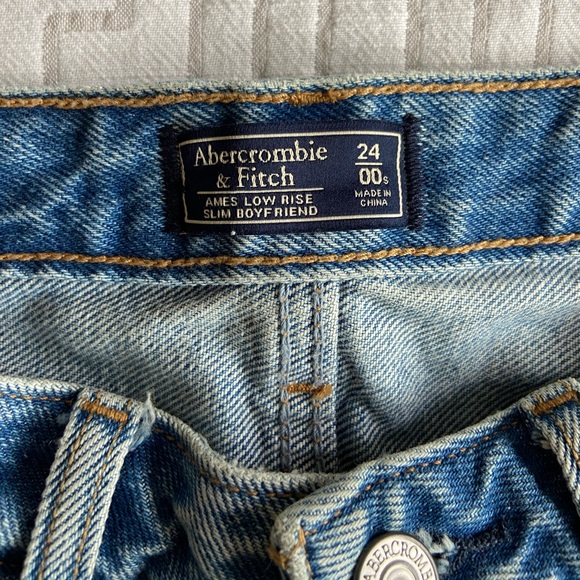 Abercrombie & Fitch Distressed Boyfriend Jeans - Picture 5 of 7